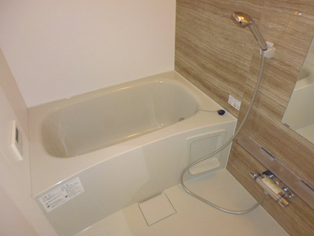 ラ・ルーチェｍｏｍｏの浴室|追い焚きバス