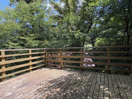 【バルコニー】 | 東急天城高原別荘地　戸建 | ウッドデッキ