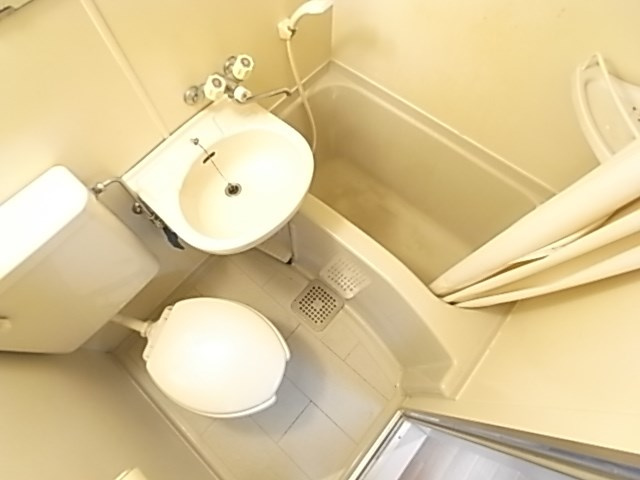 ハーバーヒル大倉山の浴室