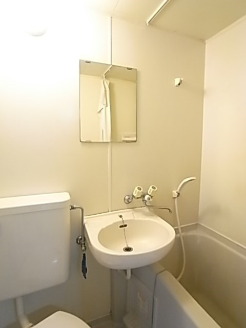 ハーバーヒル大倉山の浴室