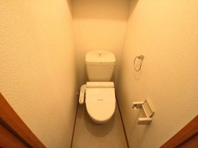 【トイレ】 | レオパレス御陵 | 明るく清潔感のあるトイレ