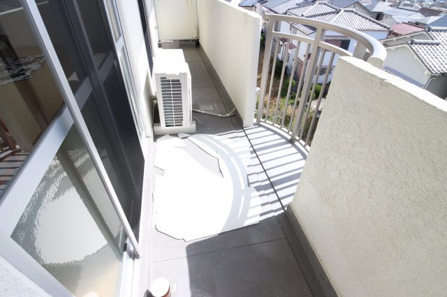 舞子台サニーハイツのバルコニー