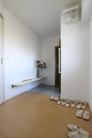 舞子台サニーハイツの玄関