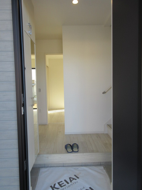 【仲介手数料無料】新築戸建　嵐山町川島1568-2（全2棟）の玄関