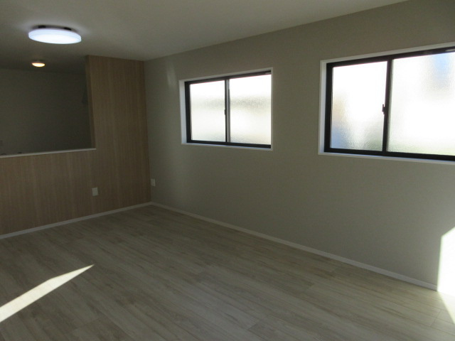 【仲介手数料無料】新築戸建　嵐山町川島1568-2（全2棟）の居間・リビング