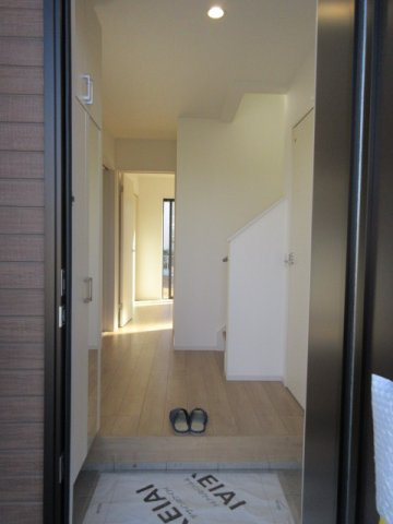 【仲介手数料無料】新築戸建　嵐山町川島1568-2（全2棟）の玄関