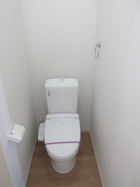 【仲介手数料無料】新築戸建　嵐山町川島1568-2（全2棟）のトイレ
