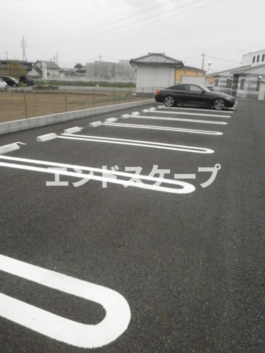 ヴァンヴェールの駐車場|高崎、前橋、伊勢崎エリアのお部屋探しはエンドスケープまで！お客様の理想お聞かせ下さい♪