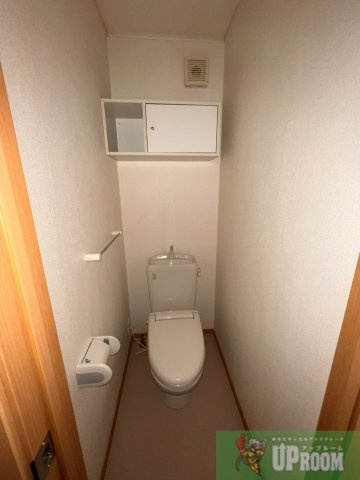 グランツアイの内装|明るい室内です