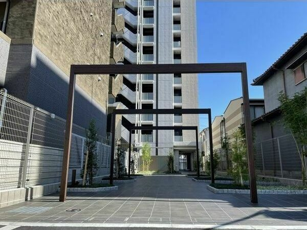 ArtizA新大阪D.C.のエントランス