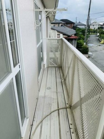 コーポラス近藤【キャッシュバック対象物件】のバルコニー|暖かな日差しのふりそそぐバルコニー