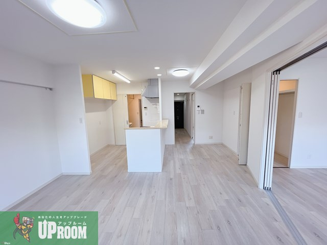 第2小林ビルの居間・リビング