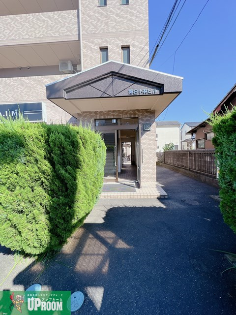 第2小林ビルのエントランス