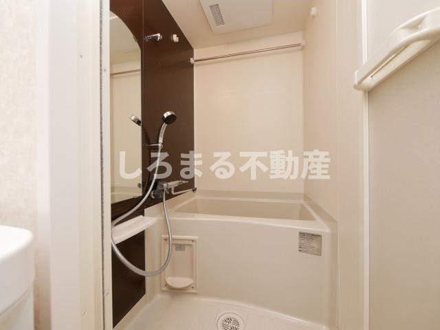 Luxe難波西Ⅲの浴室