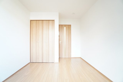 【洋室】 | グランフェリオ本千葉 | ※同物件・同タイプの写真です。