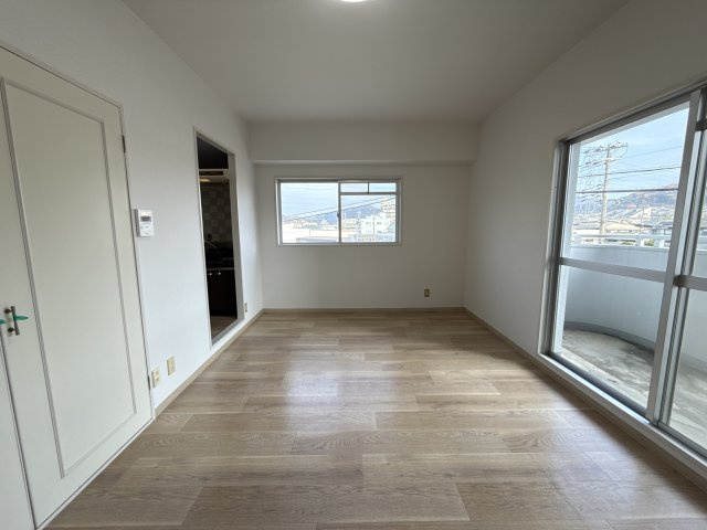 キャッスルコート安室の居間・リビング