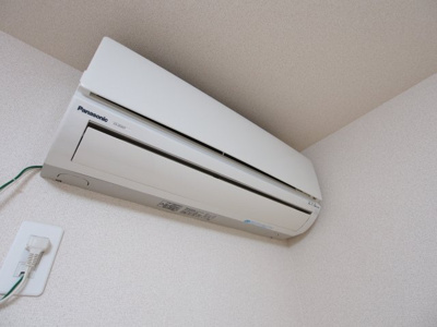 【設備】 | スリーハーブズ狭山Ⅰ番館 | エアコン（リビング）