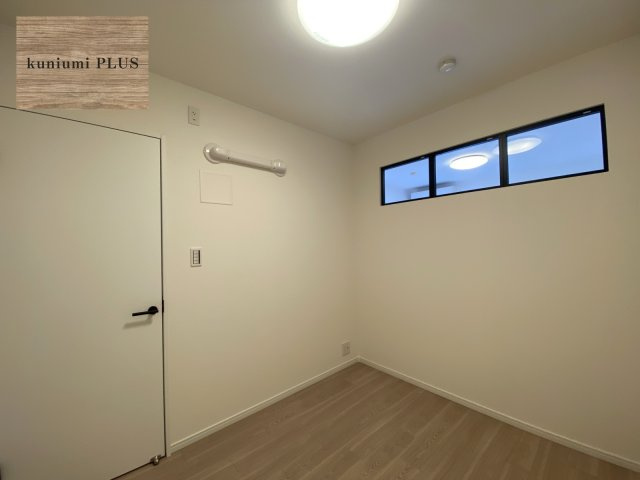 コスモ鶴見の洋室