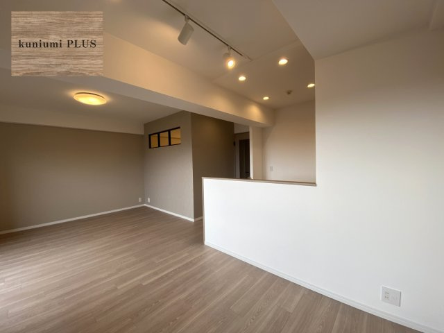 コスモ鶴見の居間・リビング