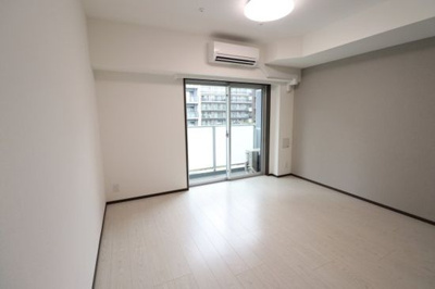 【居間・リビング】 | ＧＥＮＯＶＩＡ川崎鈴木町ｓｋｙｇａｒｄｅｎ | 使いやすい居間です