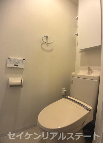 ガーデンブリーズ光の街　2階部分のトイレ