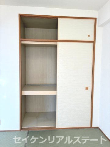 ガーデンブリーズ光の街　2階部分の収納|便利な収納スペースです