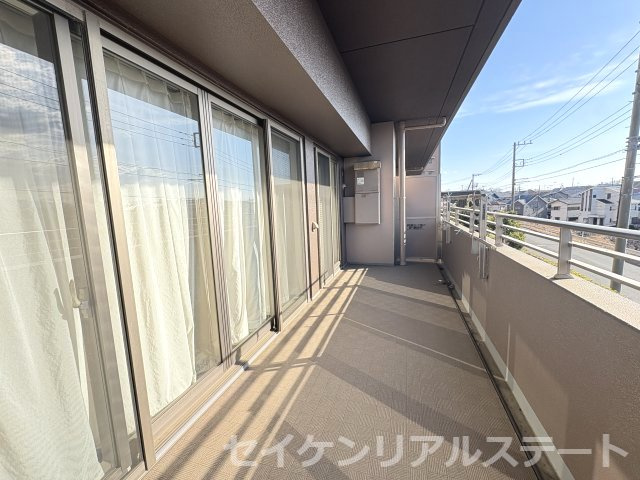 ガーデンブリーズ光の街　2階部分のバルコニー