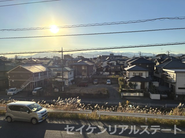 ガーデンブリーズ光の街　2階部分の駐車場|ベランダからは、大山が見えます