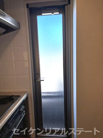 ガーデンブリーズ光の街　2階部分のその他共用部分|勝手口ドア付きです