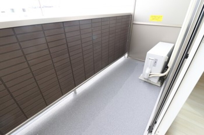 D-room姉体のバルコニー