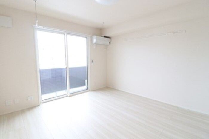 D-room姉体の居間・リビング