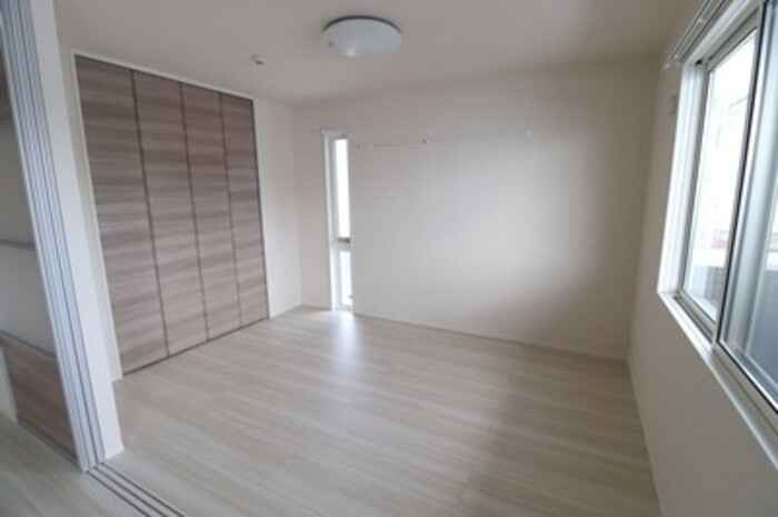 D-room姉体の洋室