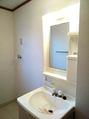 コーポラス朝来　Ａの洗面所