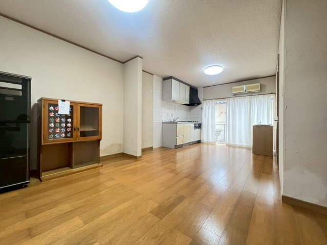 上高丸1丁目貸家の居間・リビング