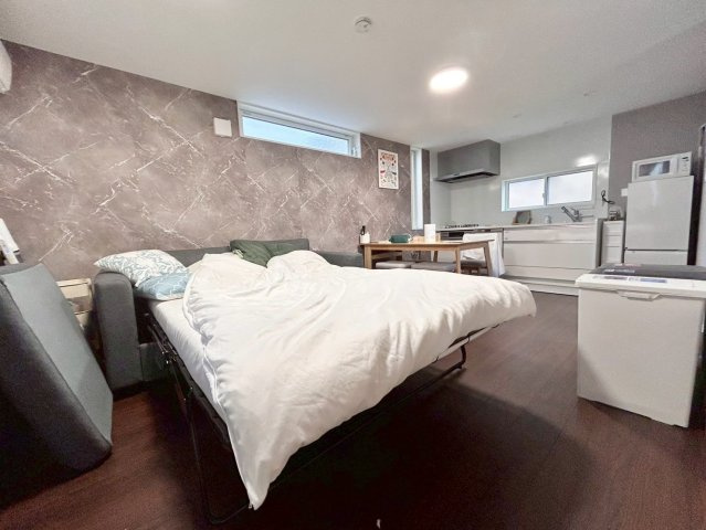 豊島区北大塚3丁目　中古戸建の居間・リビング|2階リビングは外からの視線が気にならない、寛ぎのプライベート空間！（2025.10.26撮影）

現地ご見学希望・資料請求などお気軽にお問い合わせ下さい！
03-5990-5201