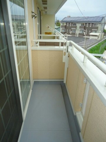 ふらん横山Ⅱのバルコニー|お洗濯にも便利なバルコニー付き