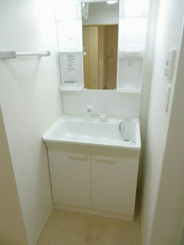 ふらん横山Ⅱの洗面所|広い洗面スペース