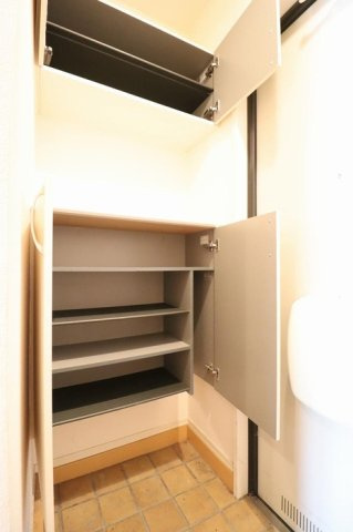 サンライズ武蔵野の玄関