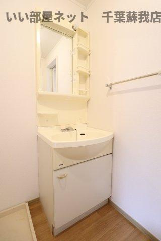 ボナール　Ａの洗面所|忙しい朝には欠かせない洗面所です