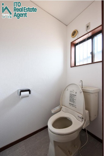 北区西賀茂北川上町　中古戸建のトイレ