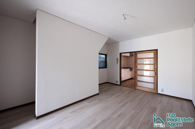 北区西賀茂北川上町　中古戸建の居間・リビング