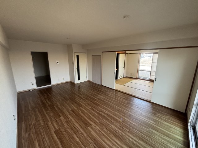 ＬＥＯ拾八番館の居間・リビング