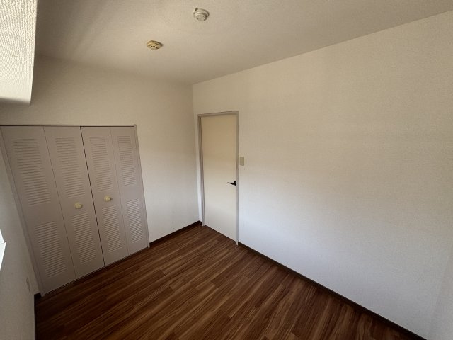 ＬＥＯ拾八番館の寝室