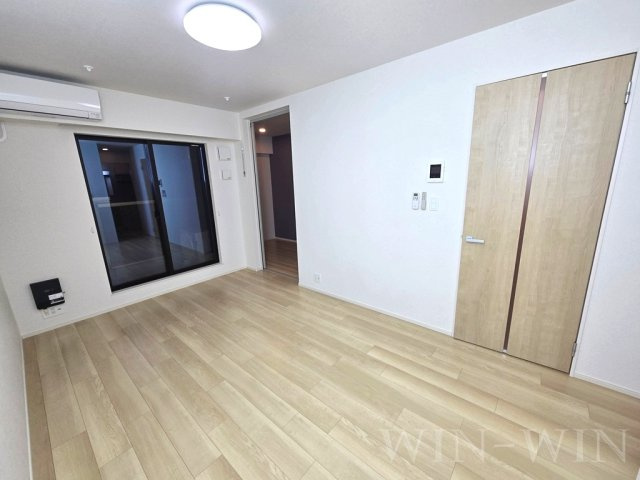 フリーデンハイム小浜の居間・リビング