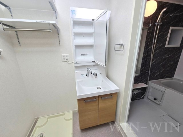 フリーデンハイム小浜の独立洗面台