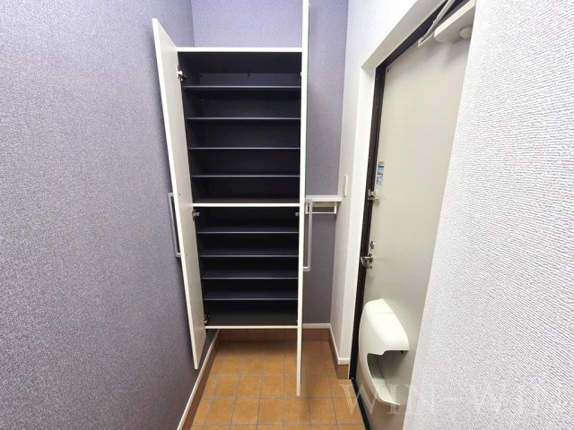 フリーデンハイム小浜の玄関