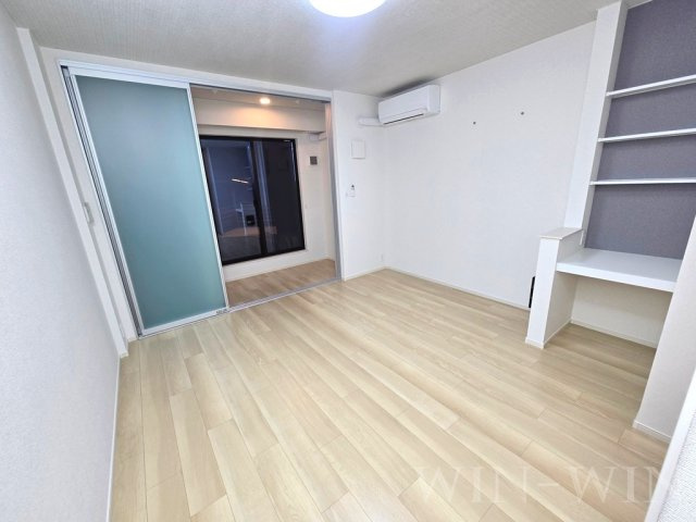 フリーデンハイム小浜の居間・リビング