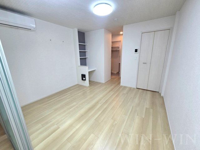 フリーデンハイム小浜の居間・リビング