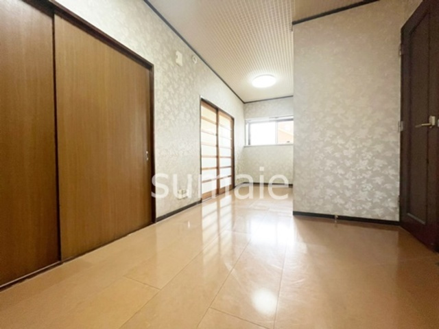 上小ハイツの洋室|広めのダイニングルーム