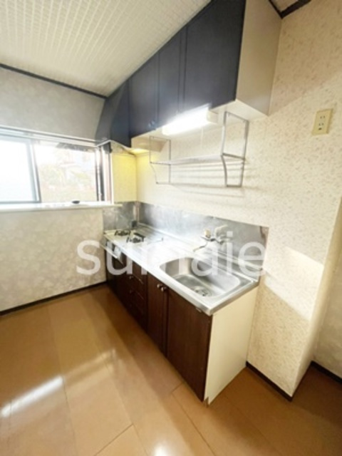 上小ハイツのキッチン|広めのキッチンです